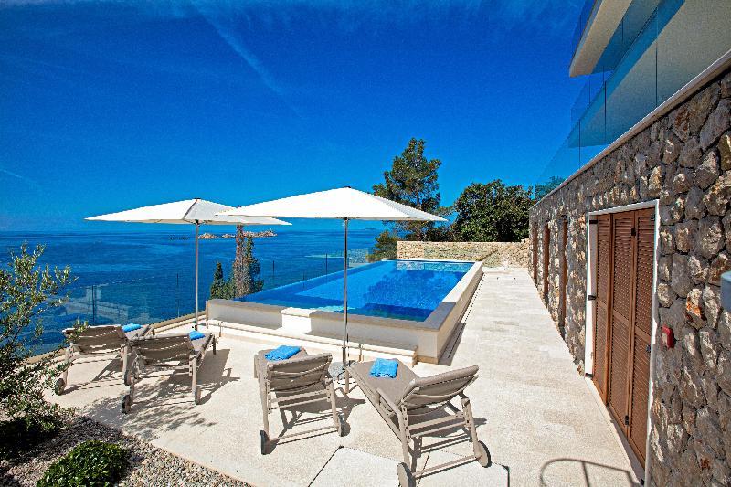 Malo Apartma